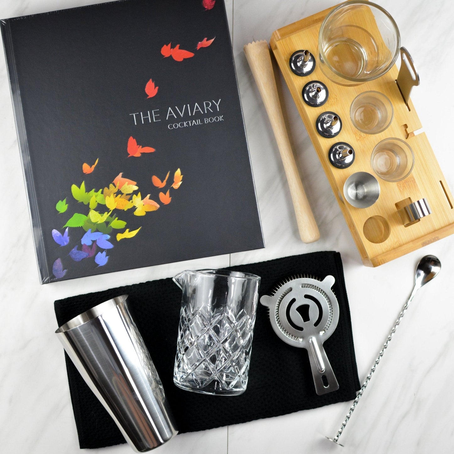 The Aviary ā Luxury wine and gourmet snacks gift from The Aviary collection